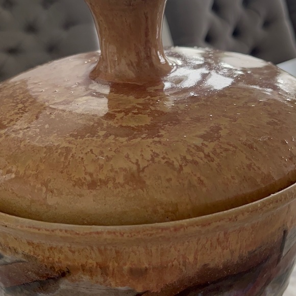 Amazing large vintage made by artisan covered serving vessel pot with lid - Picture 4 of 16